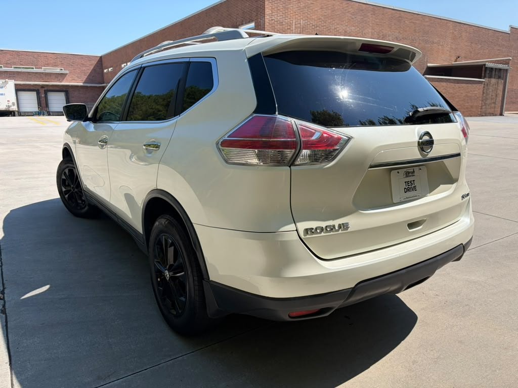 2016 Nissan Rogue Image 4