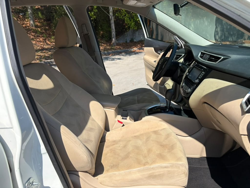 2016 Nissan Rogue Image 10