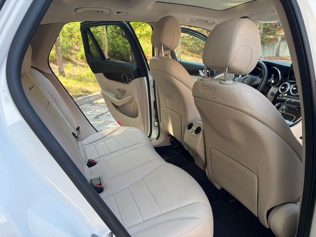 2019 Mercedes-Benz GLC-Class Image 7