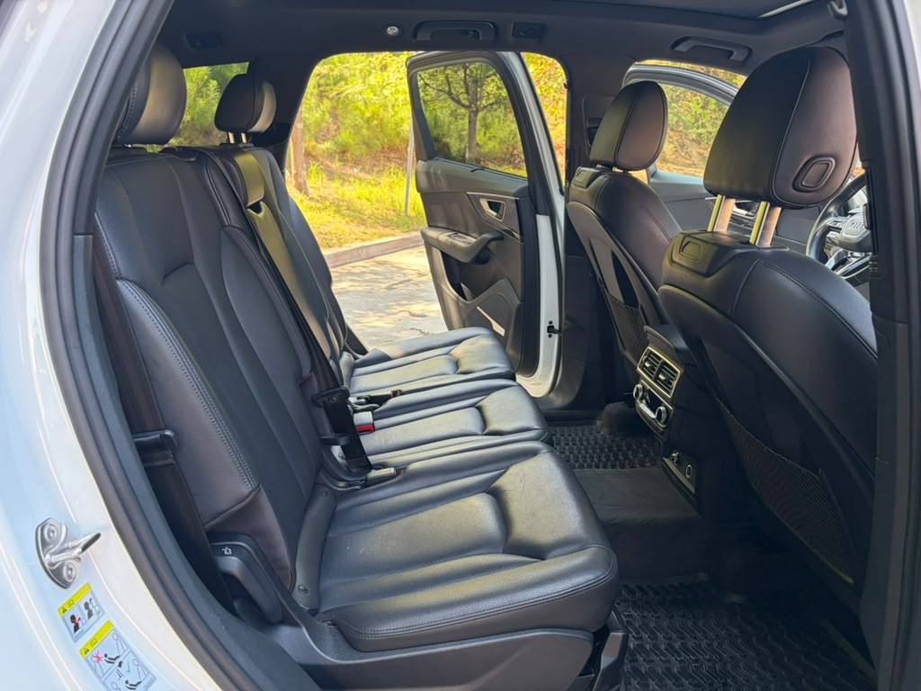 2018 Audi Q7 Image 8