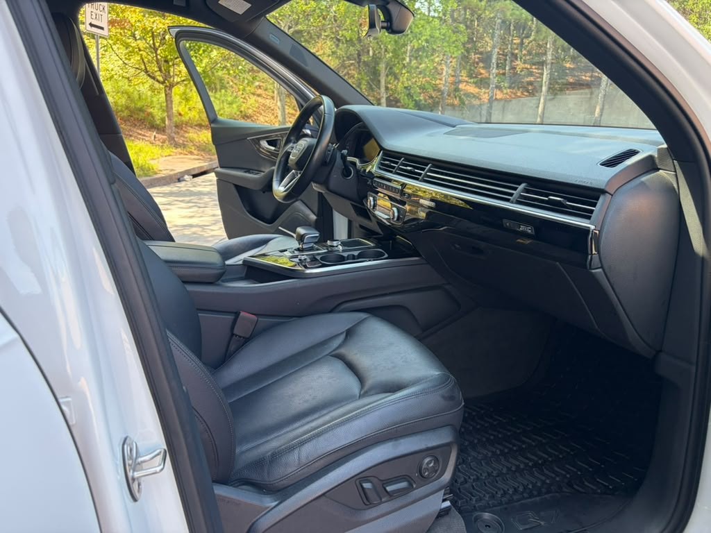 2018 Audi Q7 Image 9