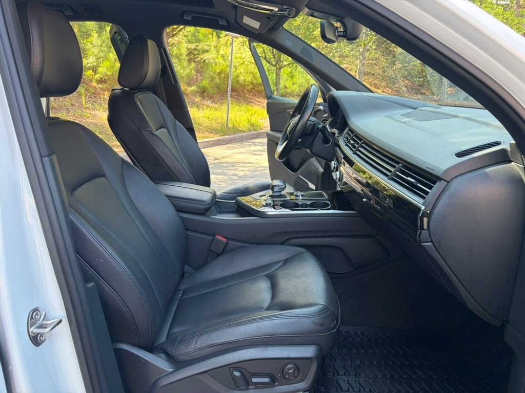 2018 Audi Q7 Image 10