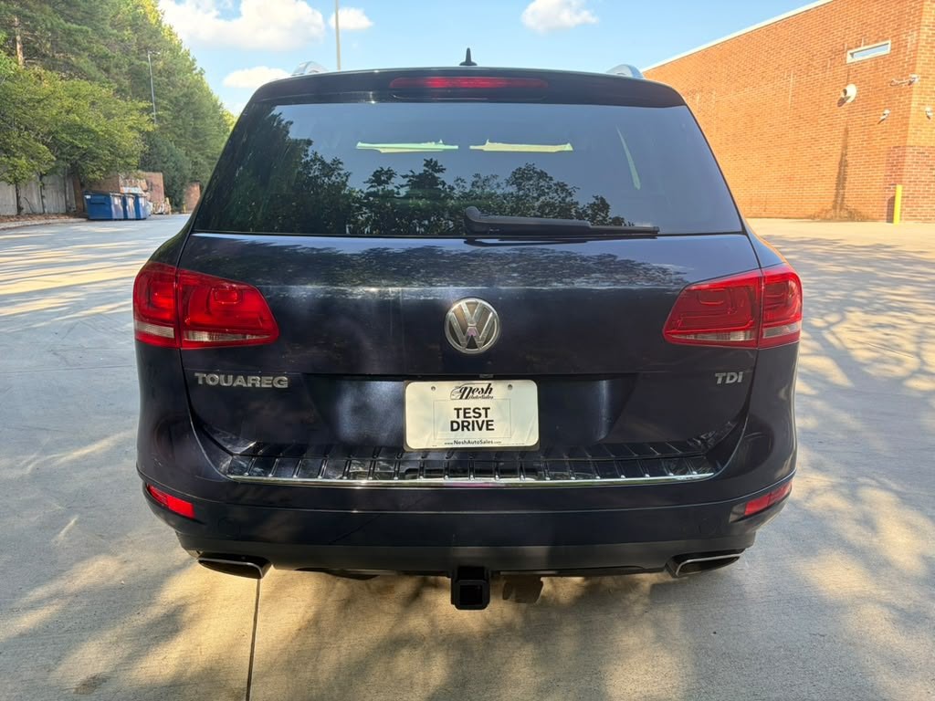 2012 Volkswagen Touareg Image 5