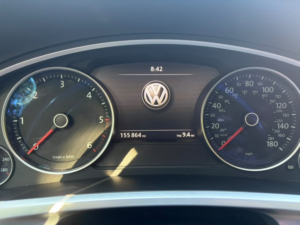 2012 Volkswagen Touareg Image 19