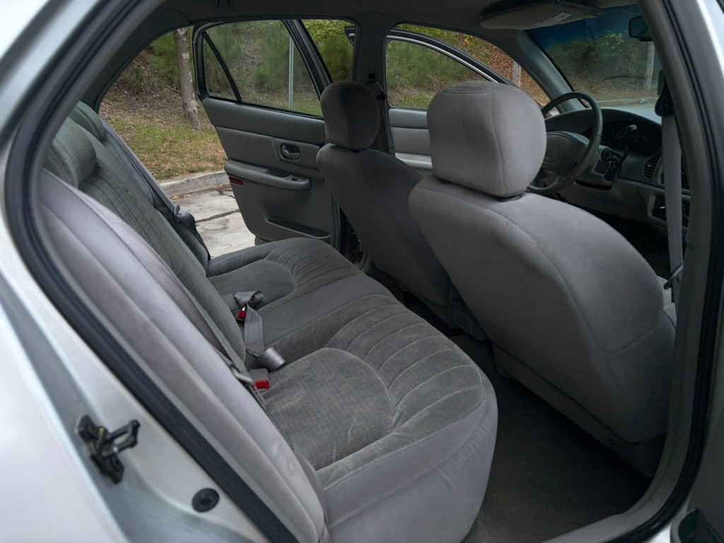 2000 Buick Century Image 7