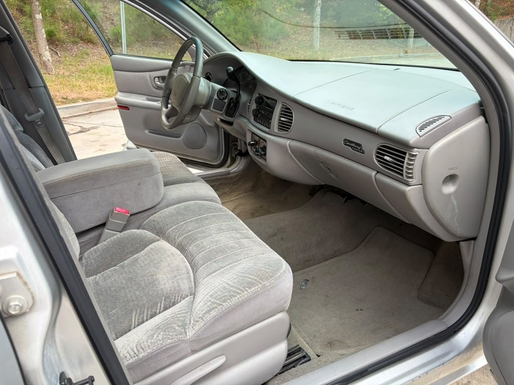 2000 Buick Century Image 9