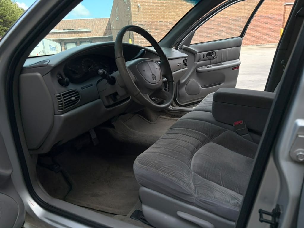 2000 Buick Century Image 13