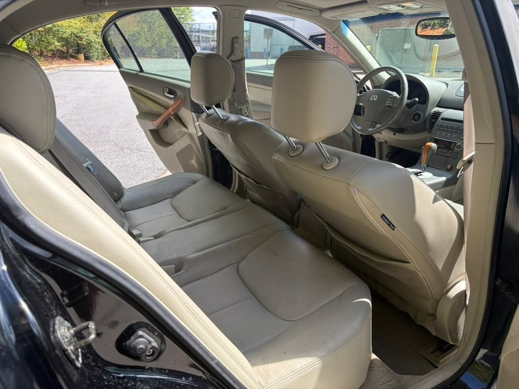 2003 INFINITI G35 Image 7