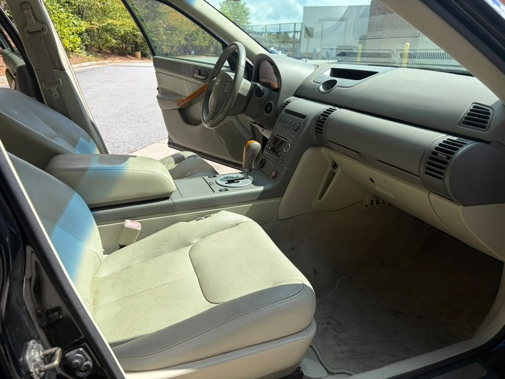 2003 INFINITI G35 Image 9