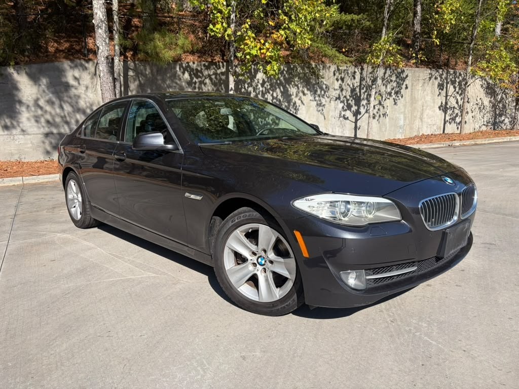 2013 BMW 5 Series Image 1
