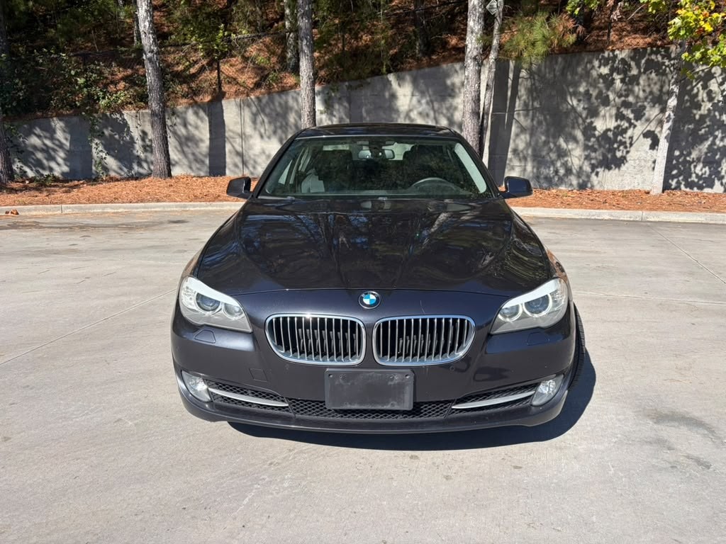 2013 BMW 5 Series Image 2