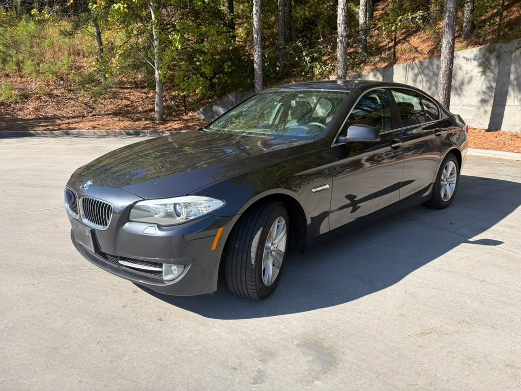 2013 BMW 5 Series Image 3