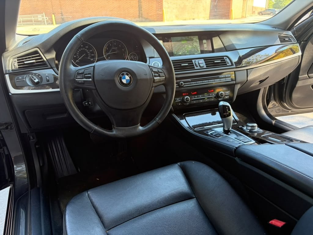 2013 BMW 5 Series Image 15