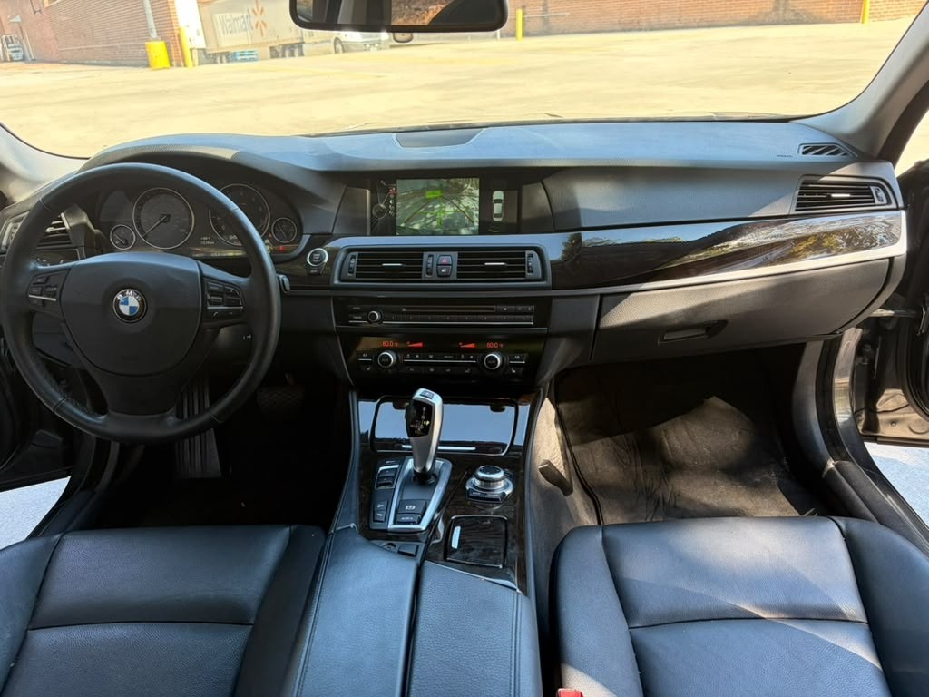 2013 BMW 5 Series Image 16