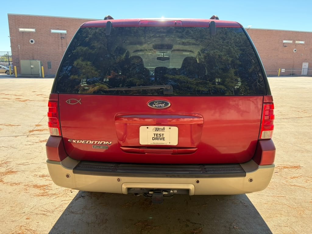 2005 Ford Expedition Image 5