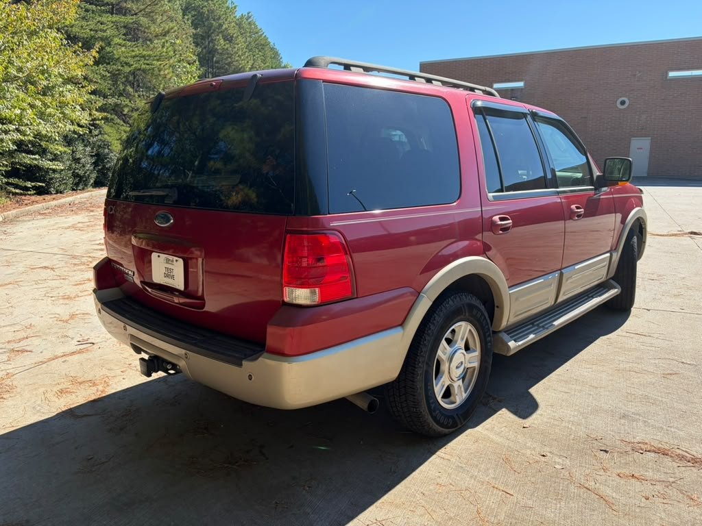 2005 Ford Expedition Image 6