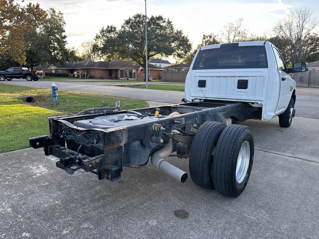 2015 RAM 3500 Image 3