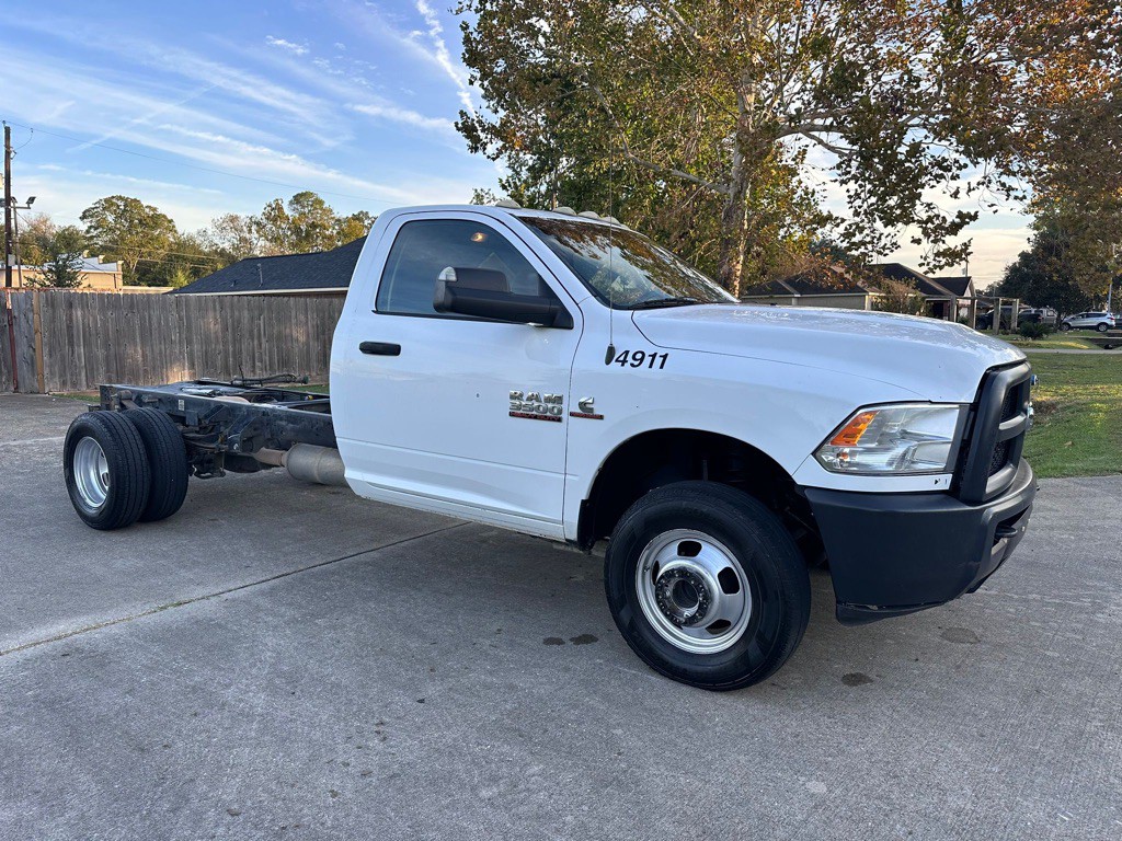 2015 RAM 3500 Image 10