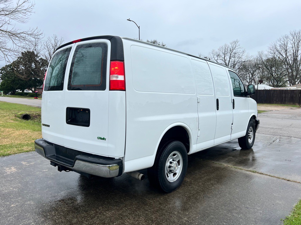 2021 Chevrolet Express Image 5