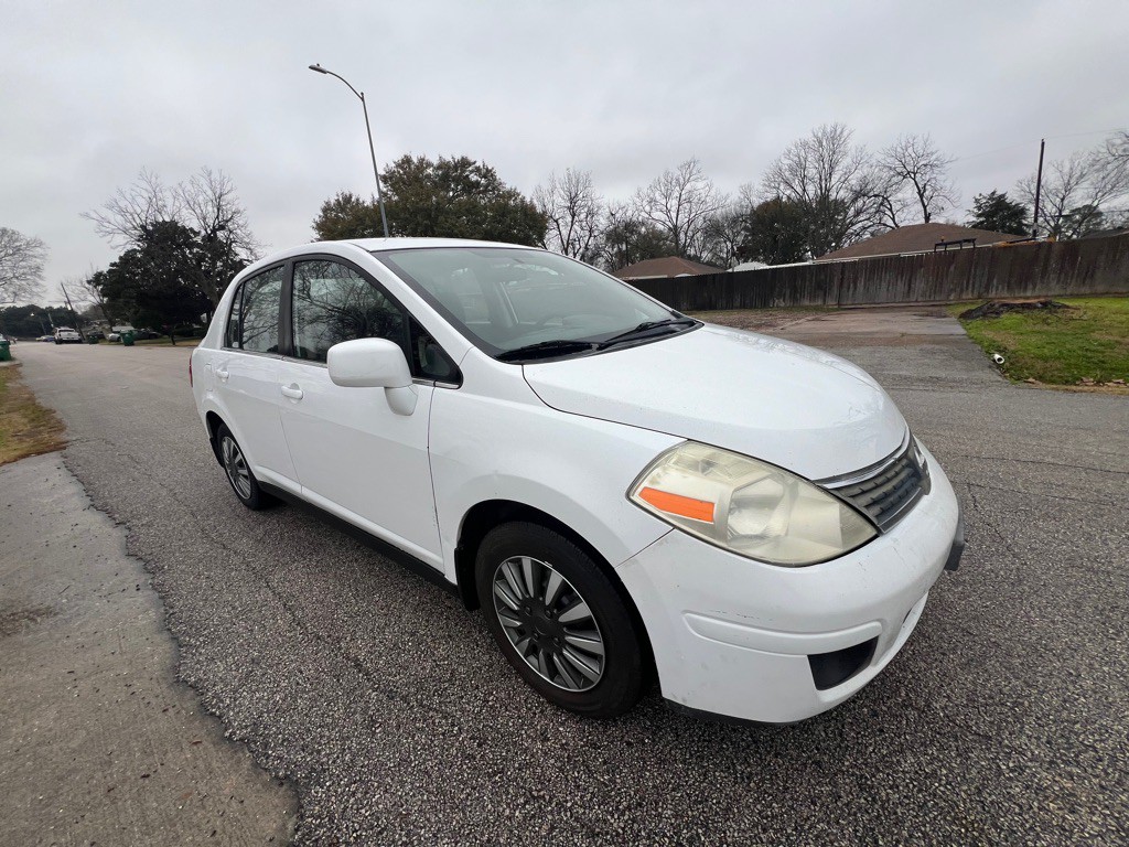 2008 Nissan Versa Image 3
