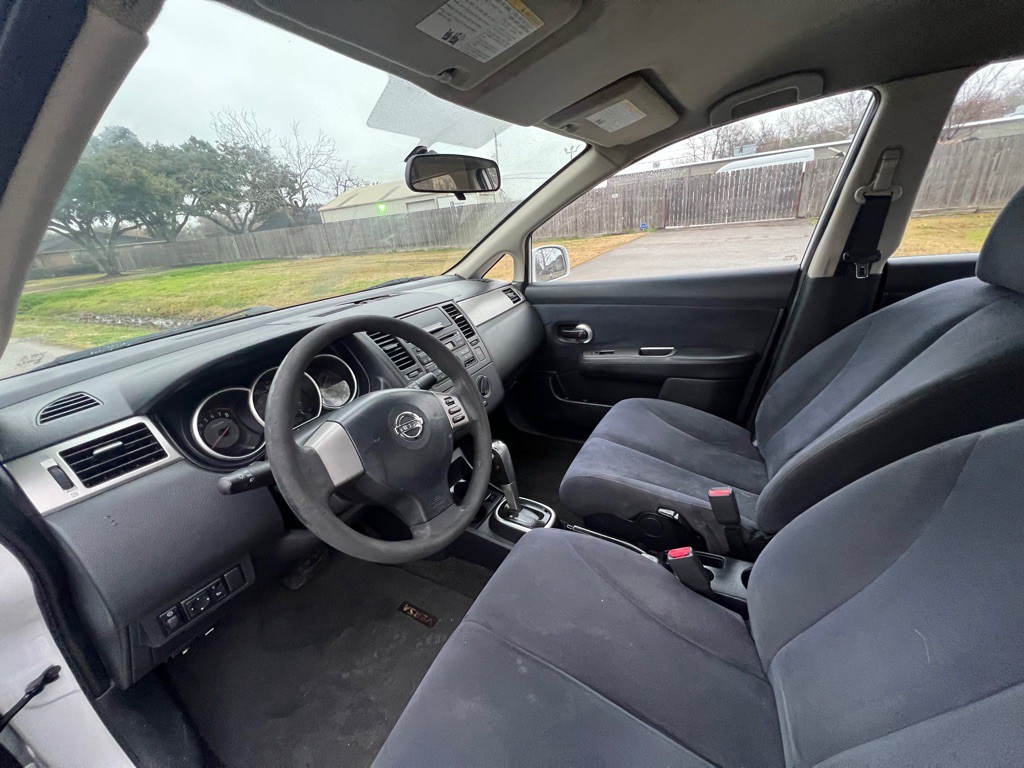 2008 Nissan Versa Image 8