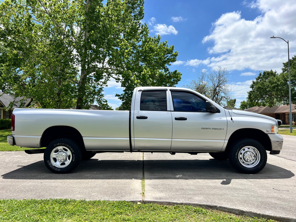 2004 Dodge Ram 2500 Image 5