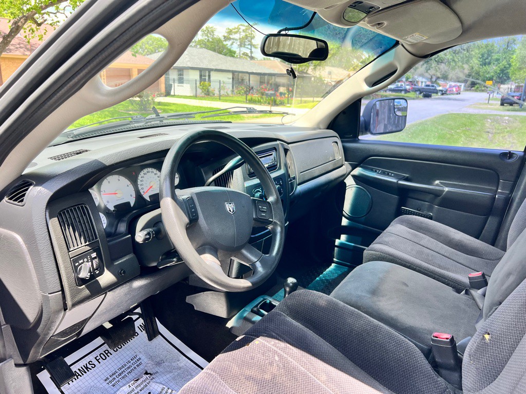 2004 Dodge Ram 2500 Image 9