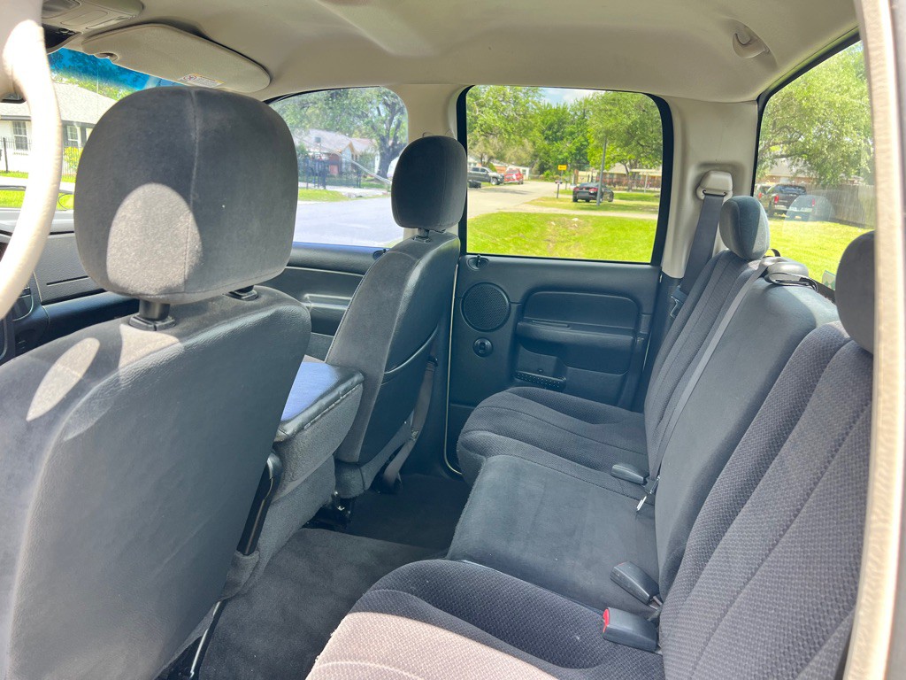 2004 Dodge Ram 2500 Image 10