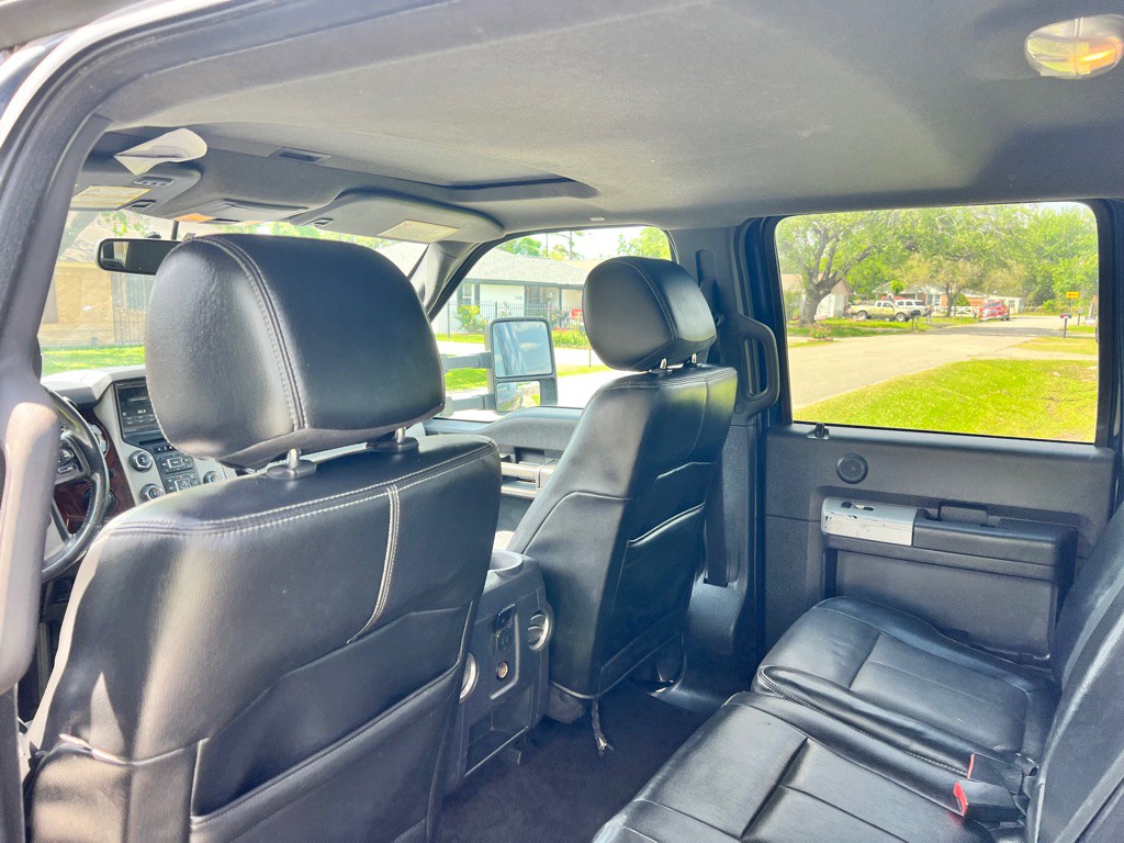 2015 Ford F-250 Image 9