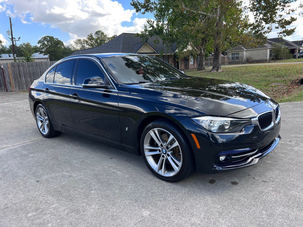 2017 BMW 3 Series Image 2