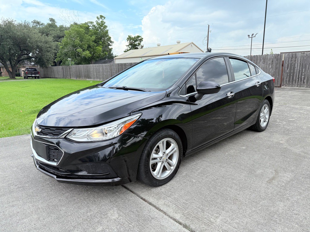 2017 Chevrolet Cruze Image 1