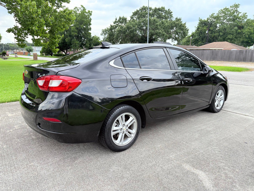 2017 Chevrolet Cruze Image 5
