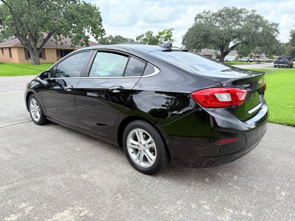 2017 Chevrolet Cruze Image 7