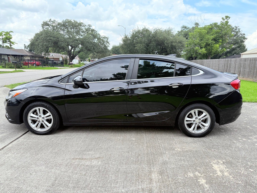2017 Chevrolet Cruze Image 8
