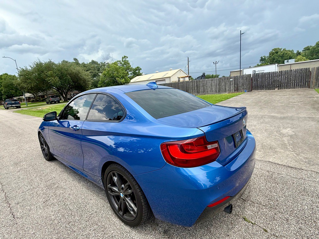 2016 BMW 2 Series Image 6