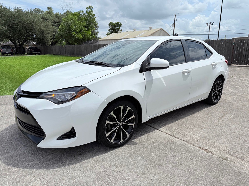 2018 Toyota Corolla Image 1