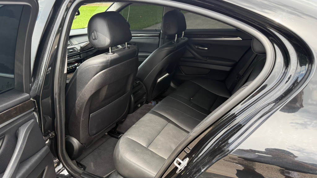 2015 BMW 5 Series Image 10