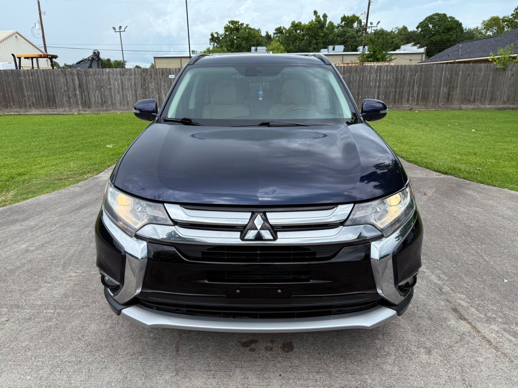 2016 Mitsubishi Outlander Image 2