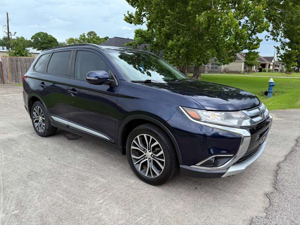 2016 Mitsubishi Outlander Image 3