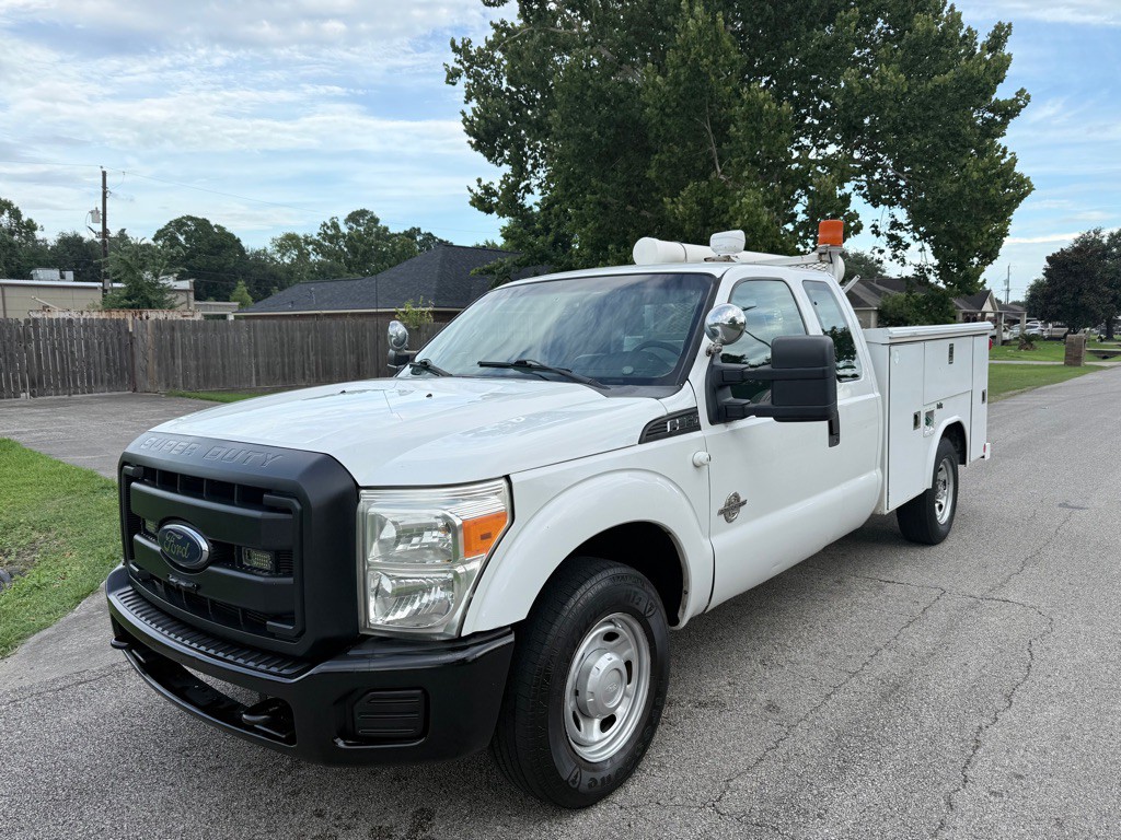 2013 Ford F-350 Image 1