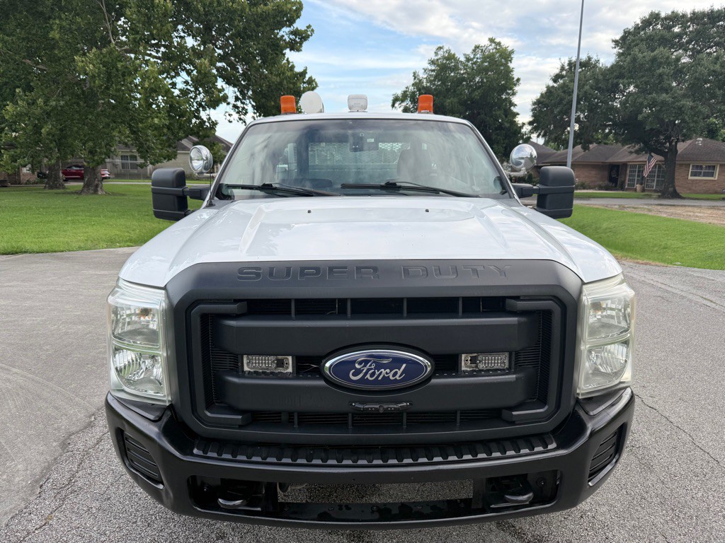 2013 Ford F-350 Image 2