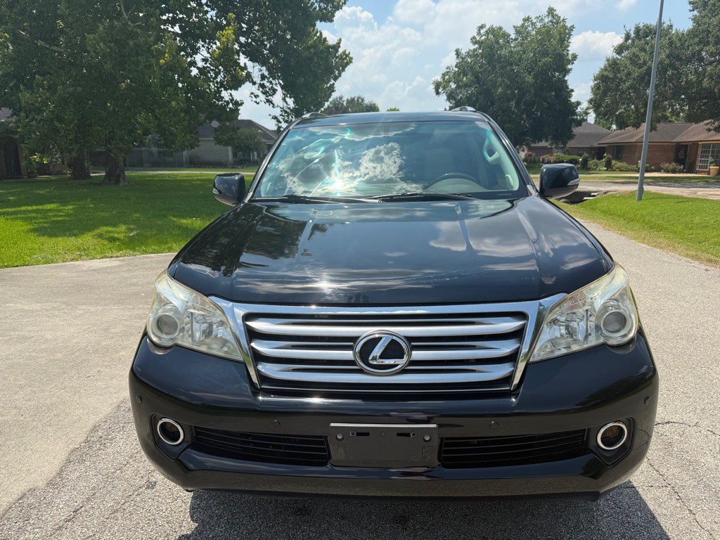 2013 Lexus GX Image 2