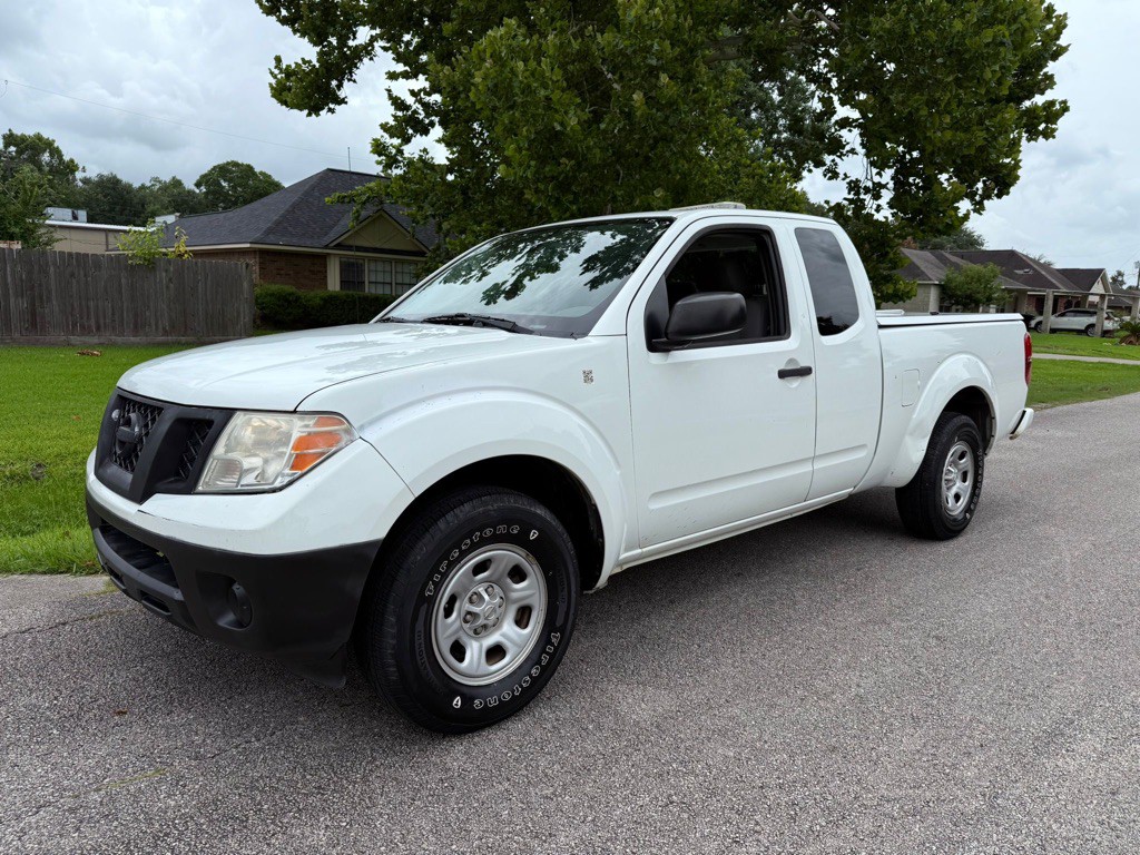 2017 Nissan Frontier Image 1