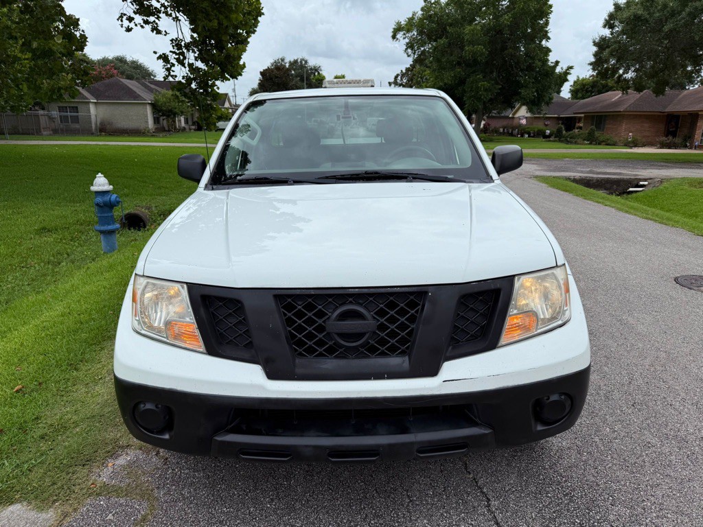 2017 Nissan Frontier Image 2