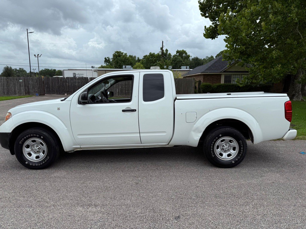 2017 Nissan Frontier Image 8