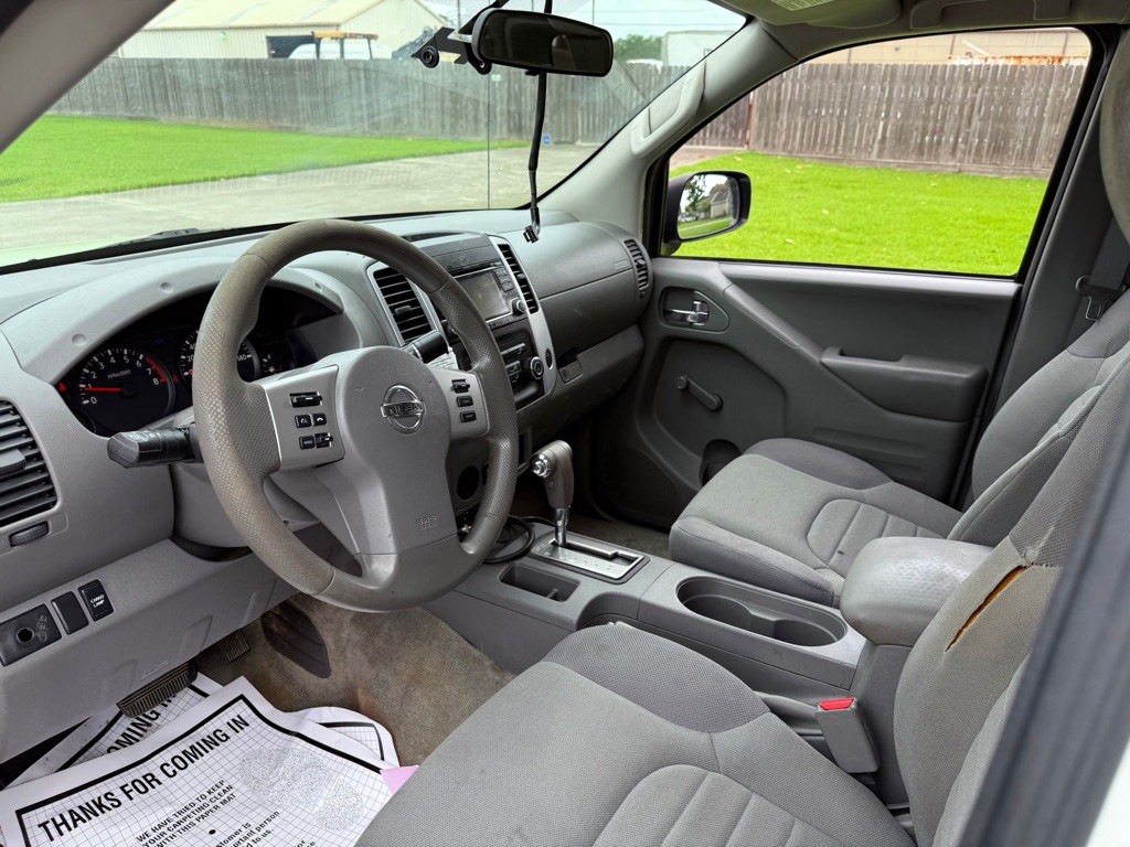 2017 Nissan Frontier Image 9