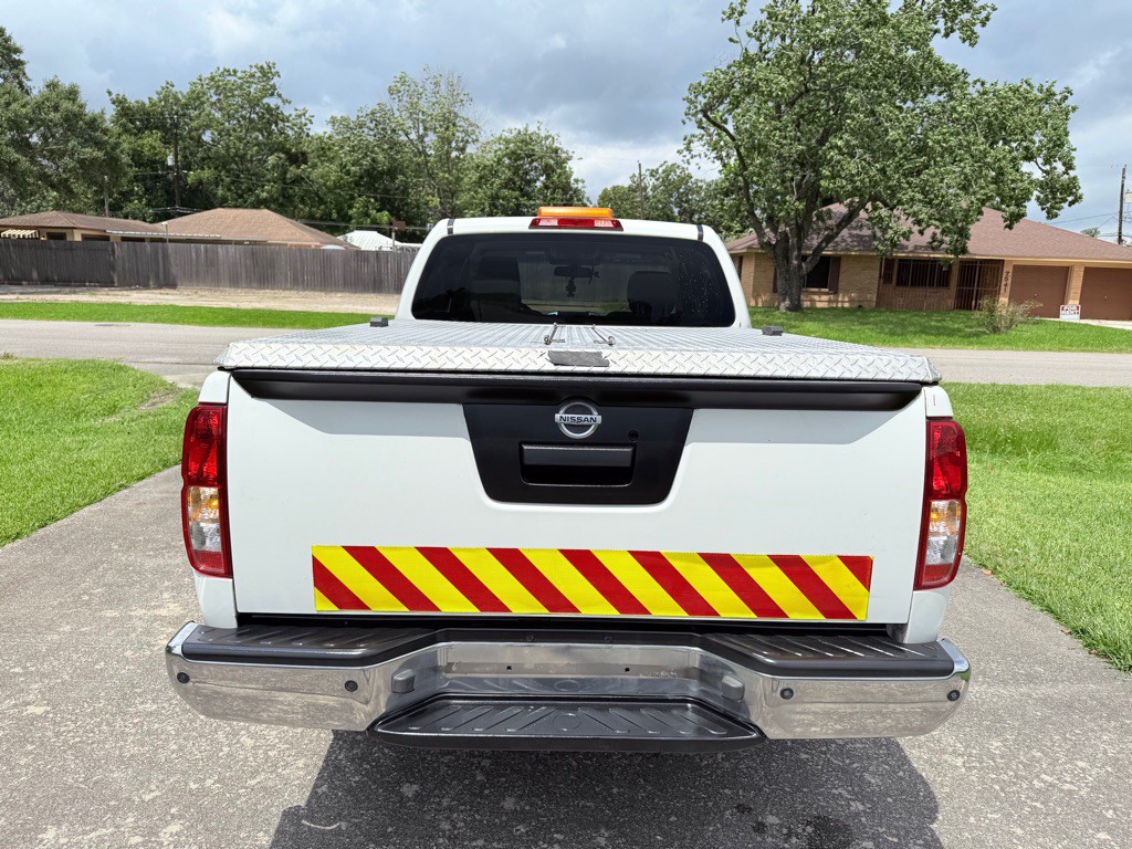 2015 Nissan Frontier Image 6