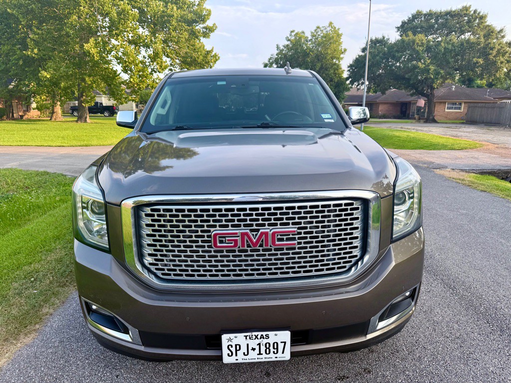 2015 GMC Yukon Image 2