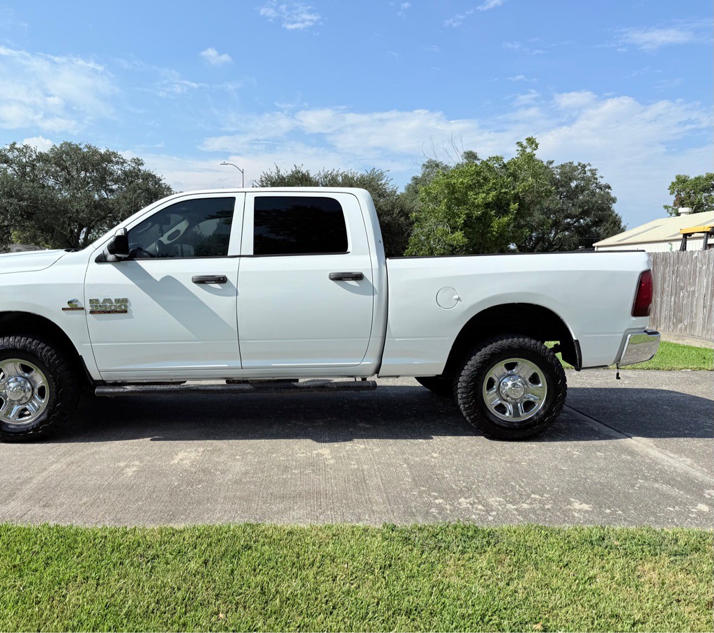 2014 RAM 3500 Image 8