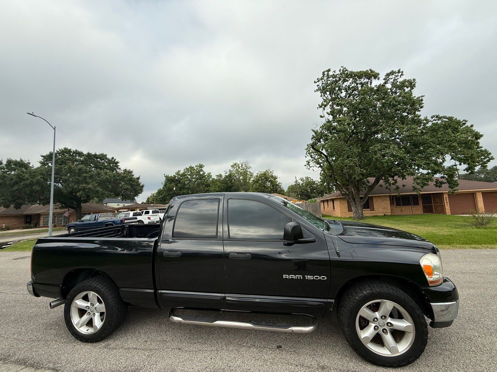 2006 Dodge Ram 1500 Image 2